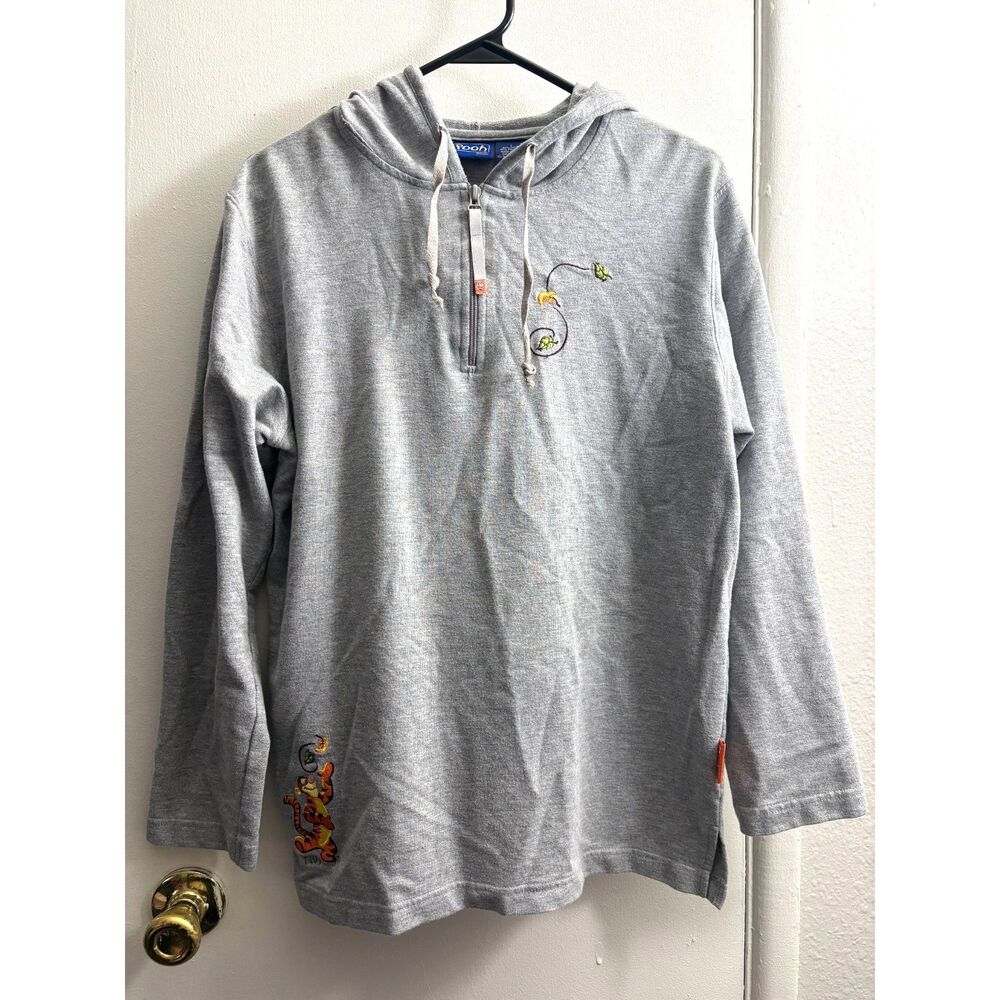 Vintage Women's Disney Winnie the Pooh Sweatshirt Size L Tiger Embroidered
